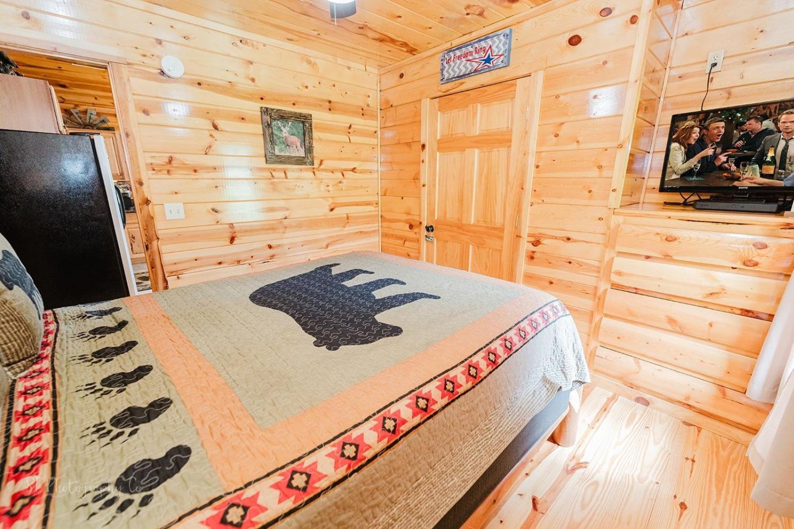 Вилла Little Sugar Camp Севьервилл Экстерьер фото